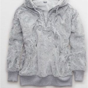 Aerie cozy quarter zip in gray NWT